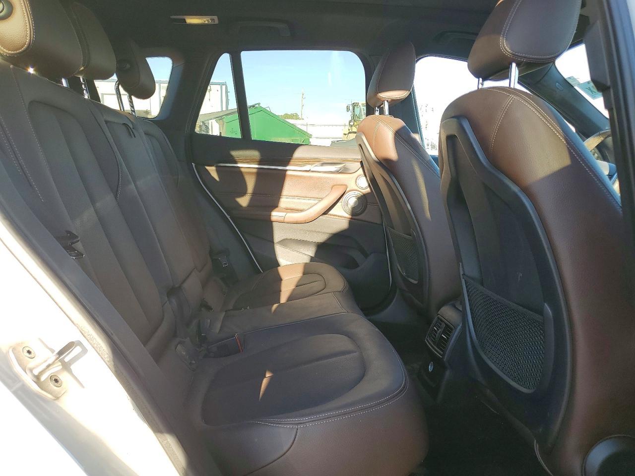 2016 BMW X1 xDrive28I - zdjęcie 11