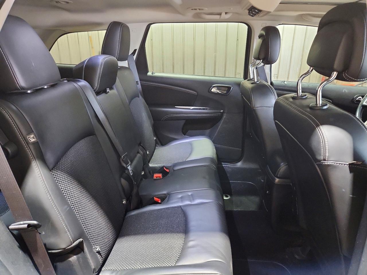 2015 Dodge Journey Crossroad - zdjęcie 11