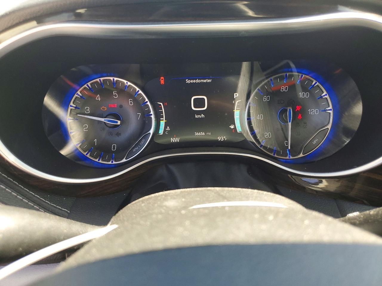 2022 Chrysler Pacifica Limited - zdjęcie 9
