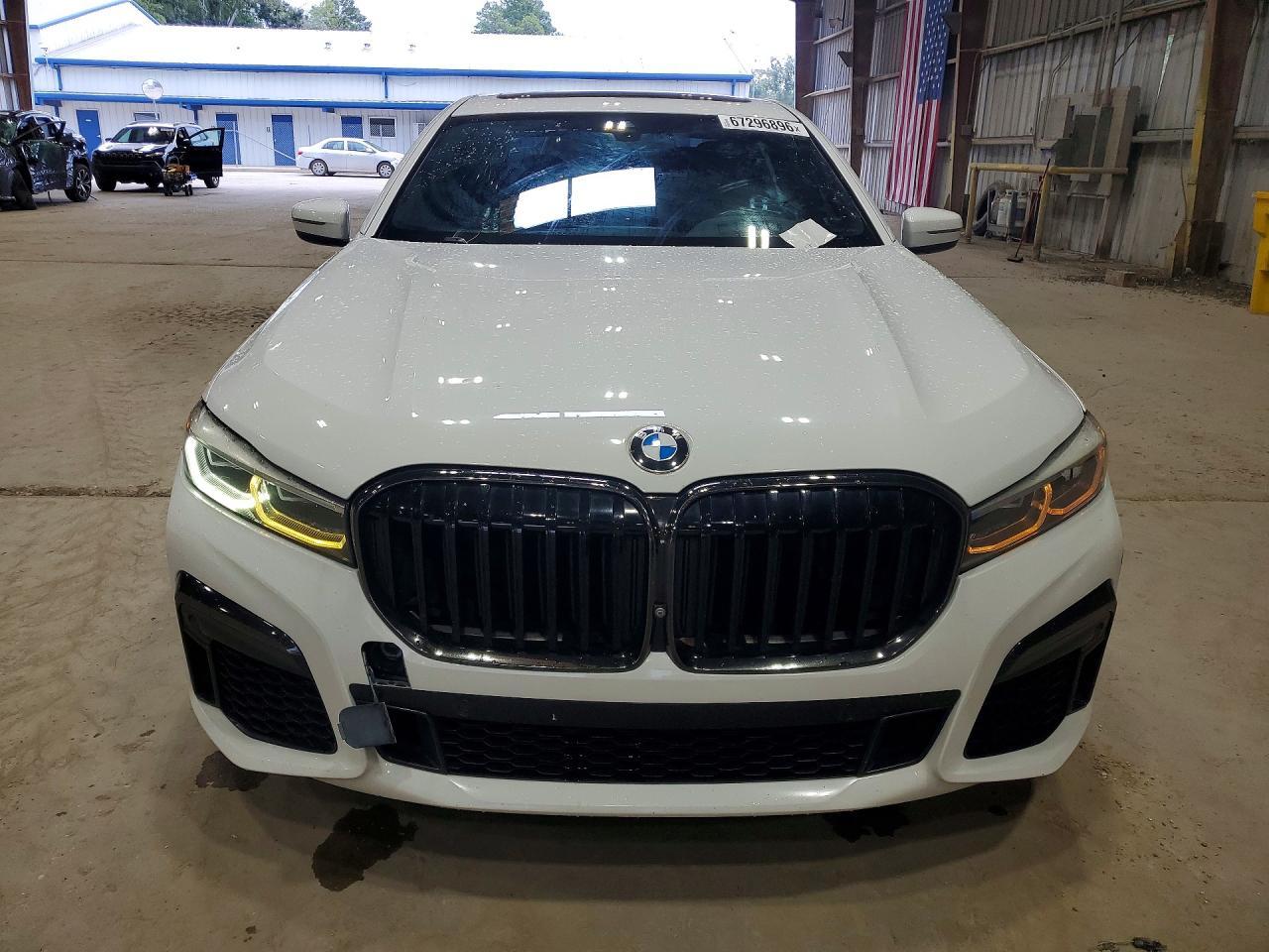 2020 BMW 740 I - zdjęcie 5