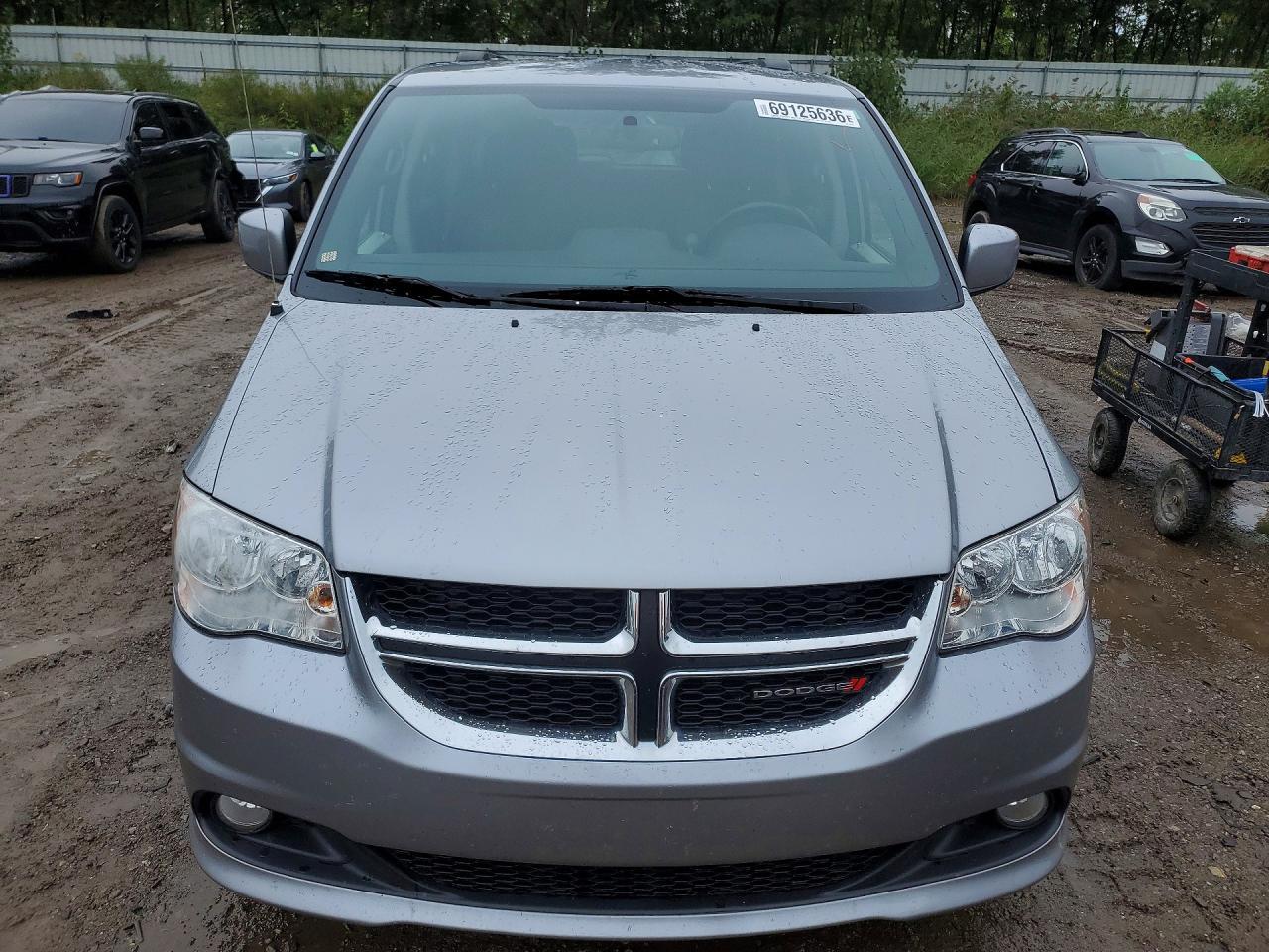 2017 Dodge Grand Caravan Sxt - zdjęcie 5
