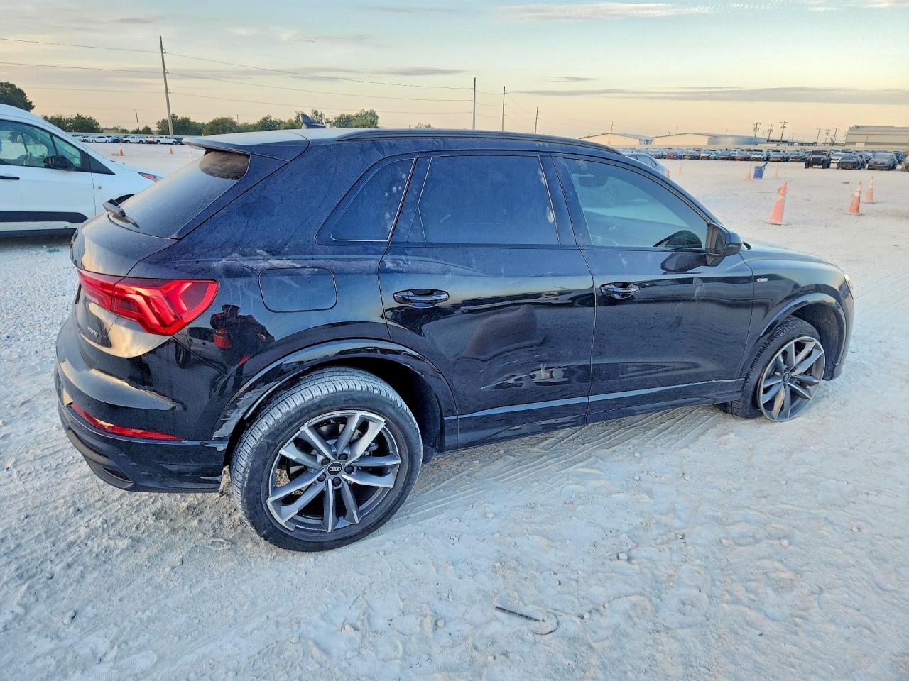 2023 Audi Q3 Premium S Line 45 - zdjęcie 3