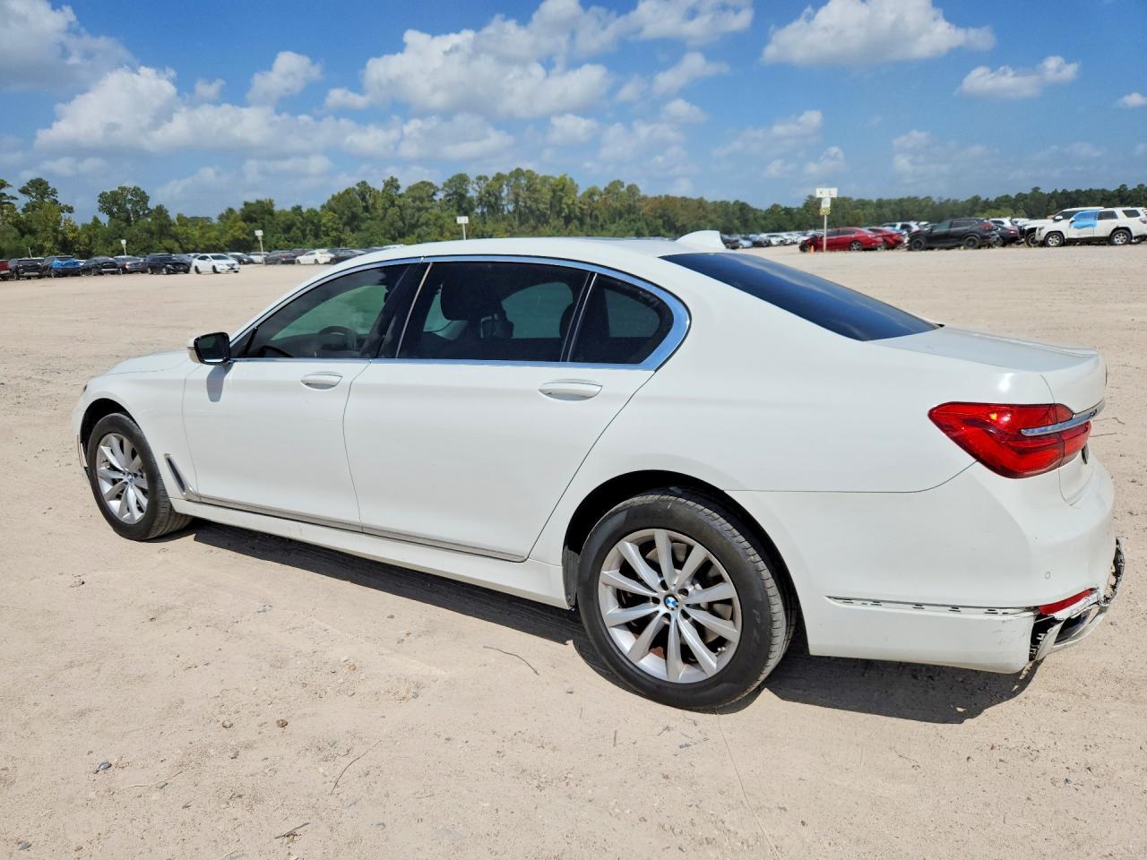 2018 BMW 740 I - zdjęcie 2
