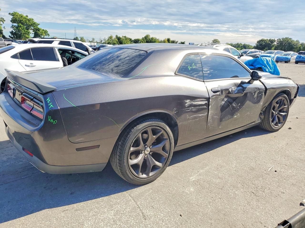 2017 Dodge Challenger Sxt - zdjęcie 3