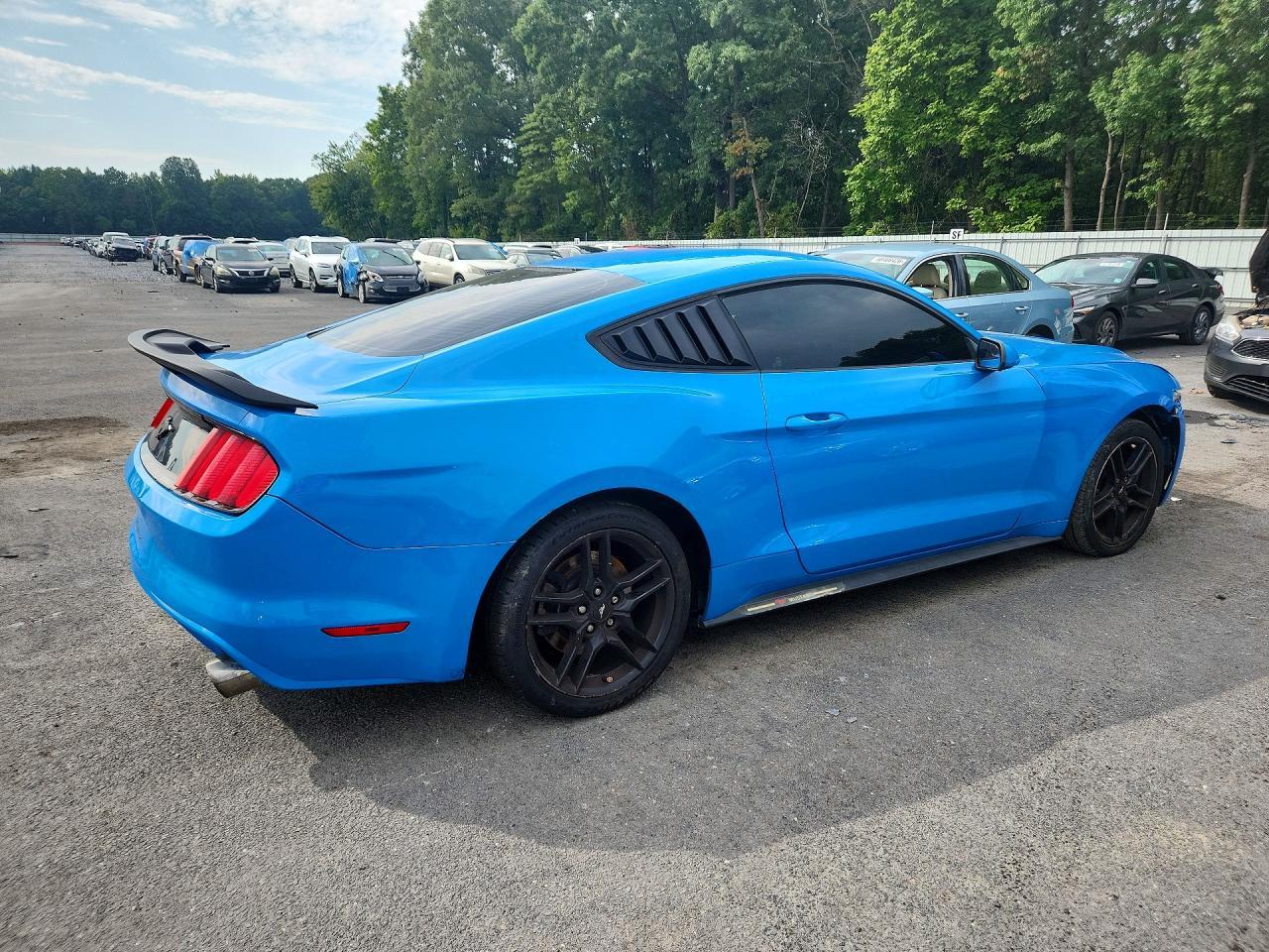 2017 Ford Mustang - zdjęcie 3