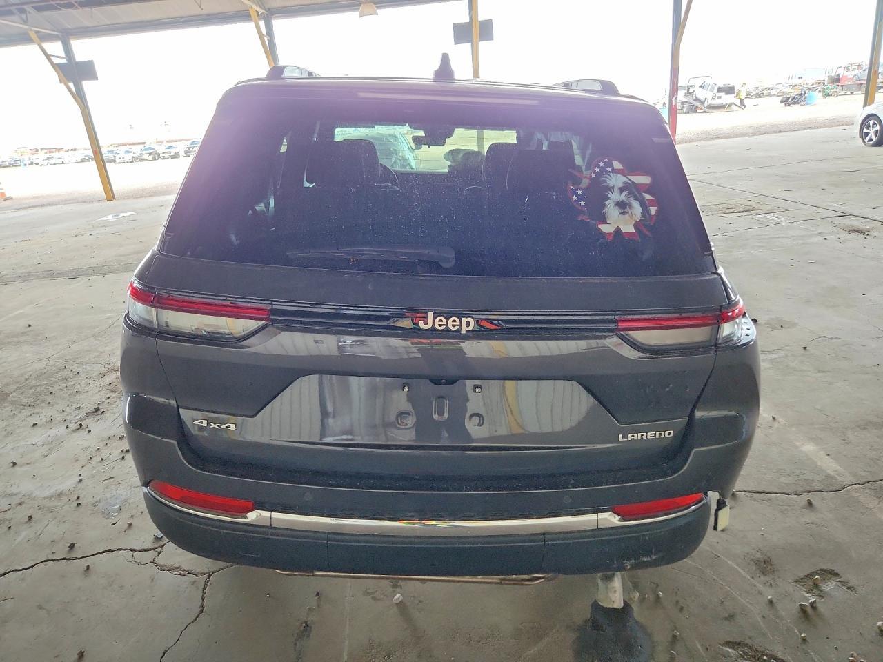 2025 Jeep Grand Cherokee Laredo - zdjęcie 6