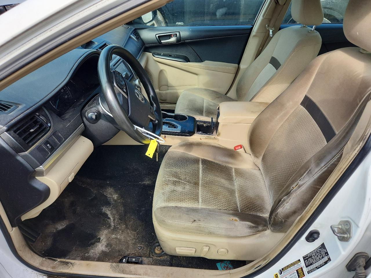2014 Toyota Camry Le - zdjęcie 7
