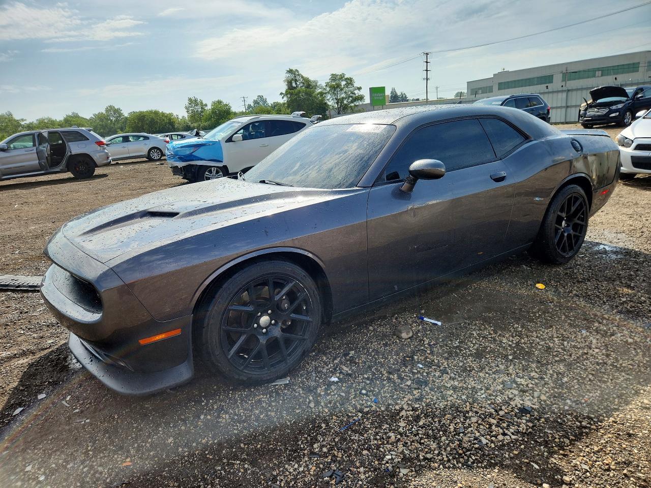 2015 Dodge Challenger R - zdjęcie główne