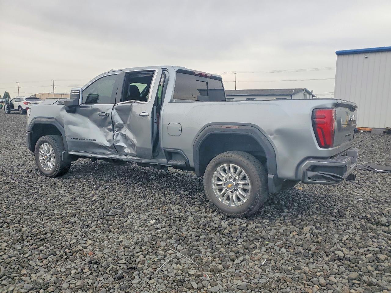 2026 GMC Sierra K2500 Denali Ultimate - zdjęcie 2