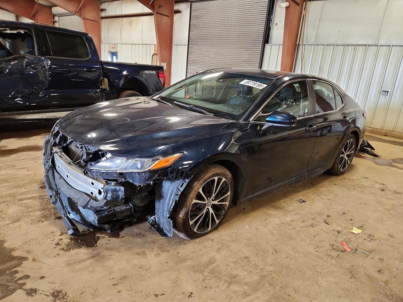 2019 Toyota Camry Se - zdjęcie główne
