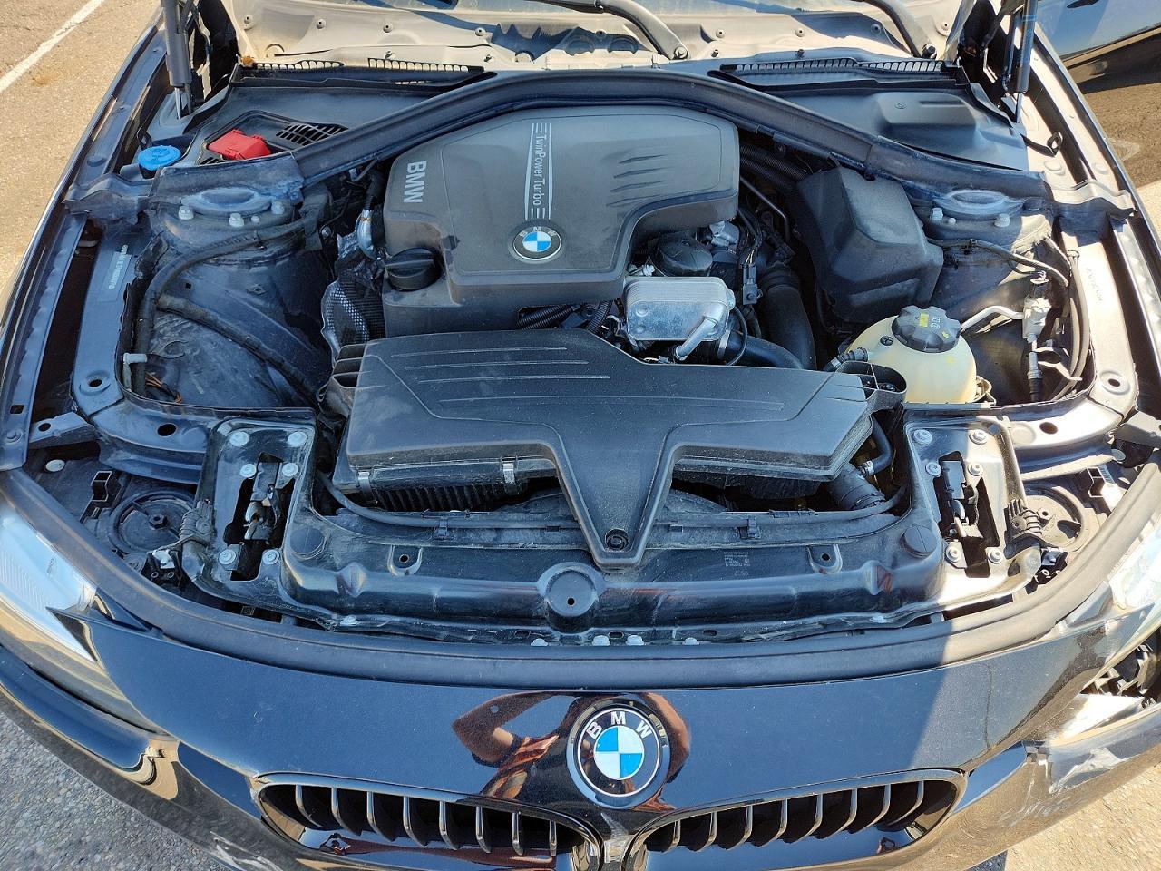 2017 BMW Seria 3 320i - zdjęcie 11