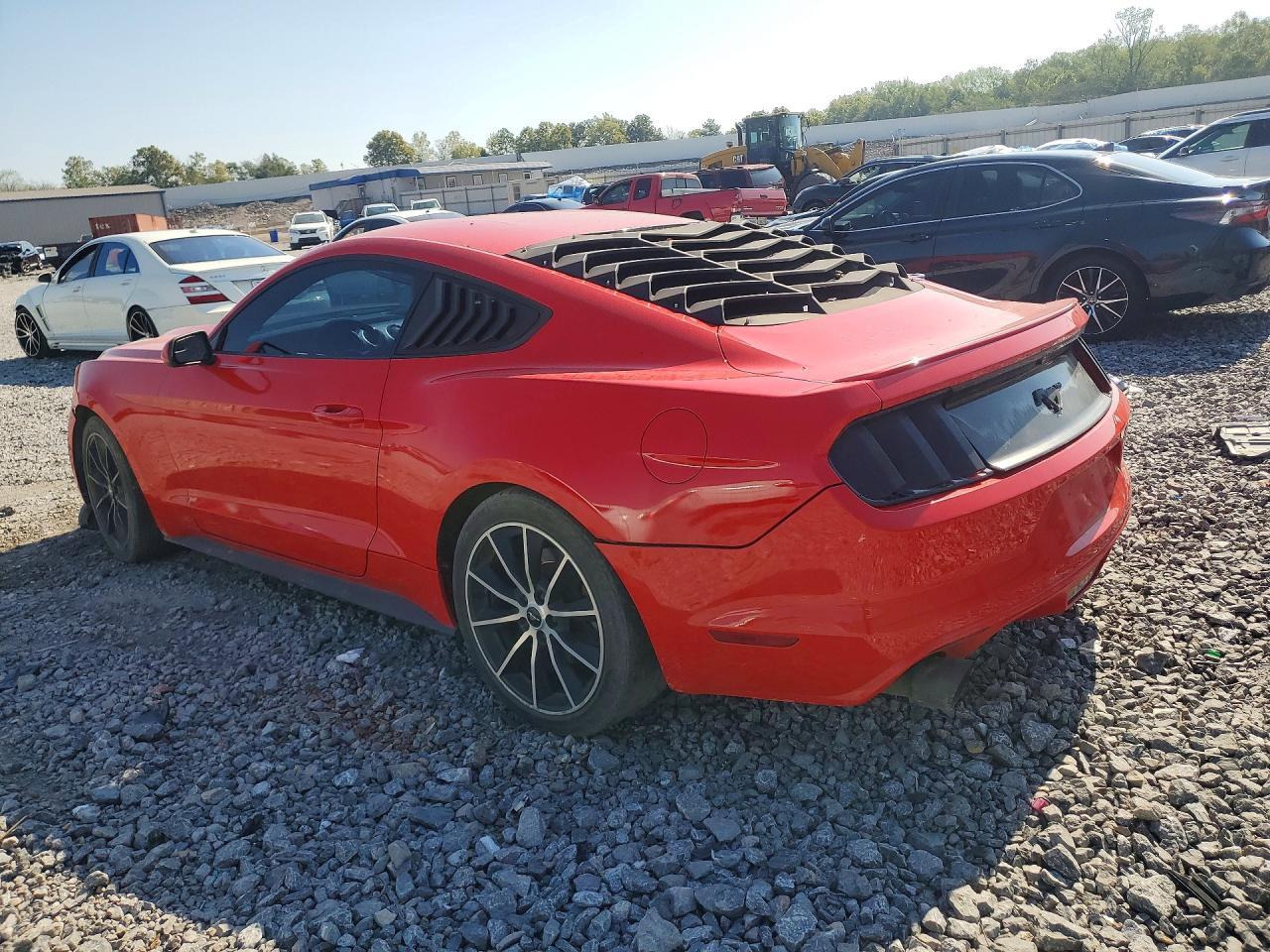 2015 Ford Mustang - zdjęcie 2