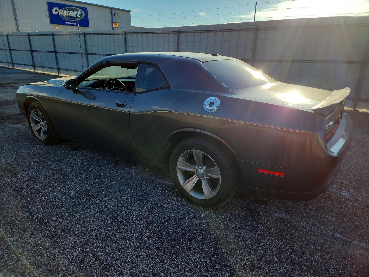 2019 Dodge Challenger Sxt - zdjęcie 2