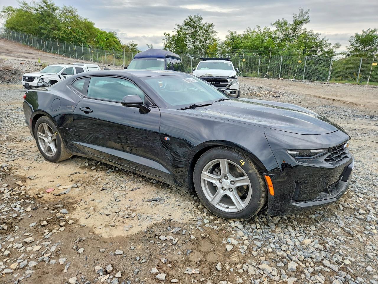 2021 Chevrolet Camaro Ls - zdjęcie 4