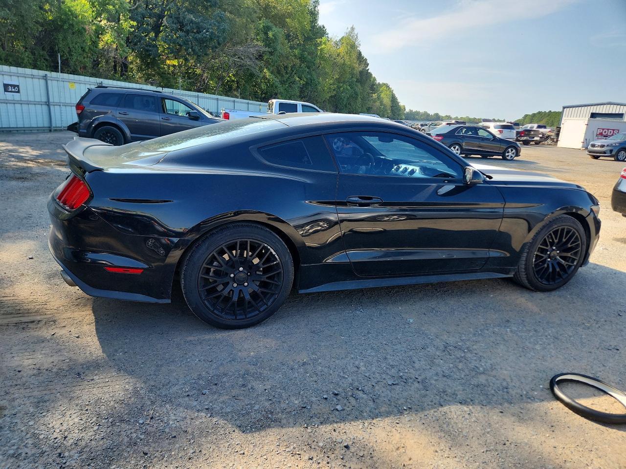 2016 Ford Mustang - zdjęcie 3