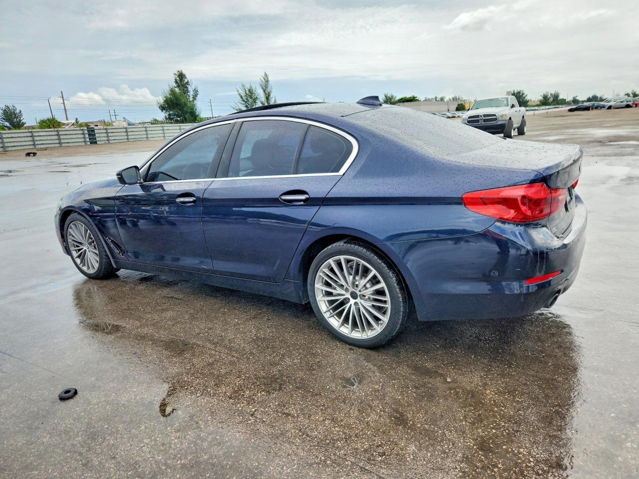 2017 BMW 530 I - zdjęcie 2