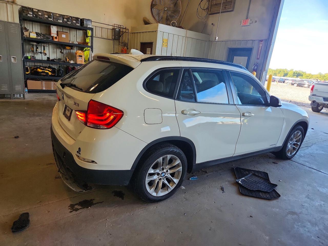 2015 BMW X1 xDrive28I - zdjęcie 3