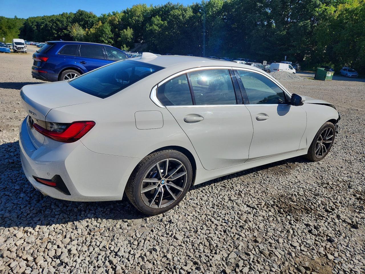 2019 BMW Seria 3 330i - zdjęcie 3