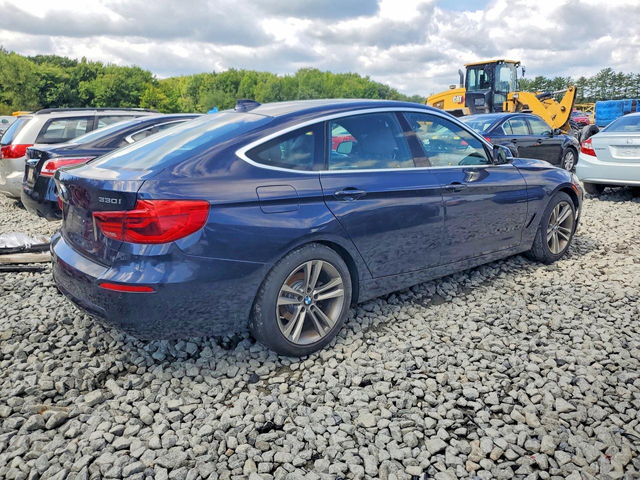 2017 BMW Seria 3 330i - zdjęcie 3