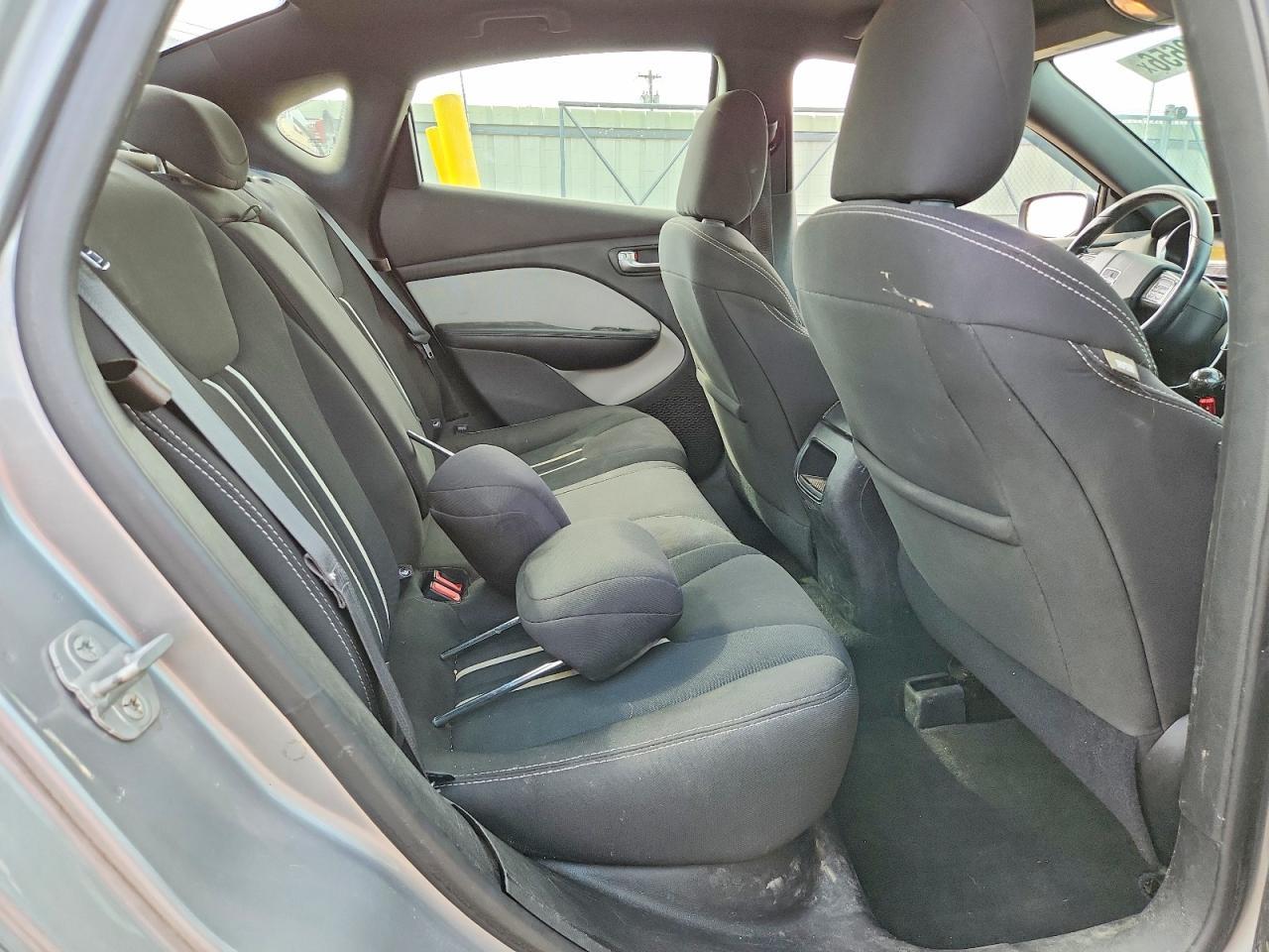 2014 Dodge Dart - zdjęcie 10