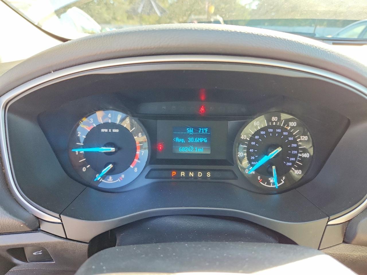2014 Ford Fusion S - zdjęcie 9