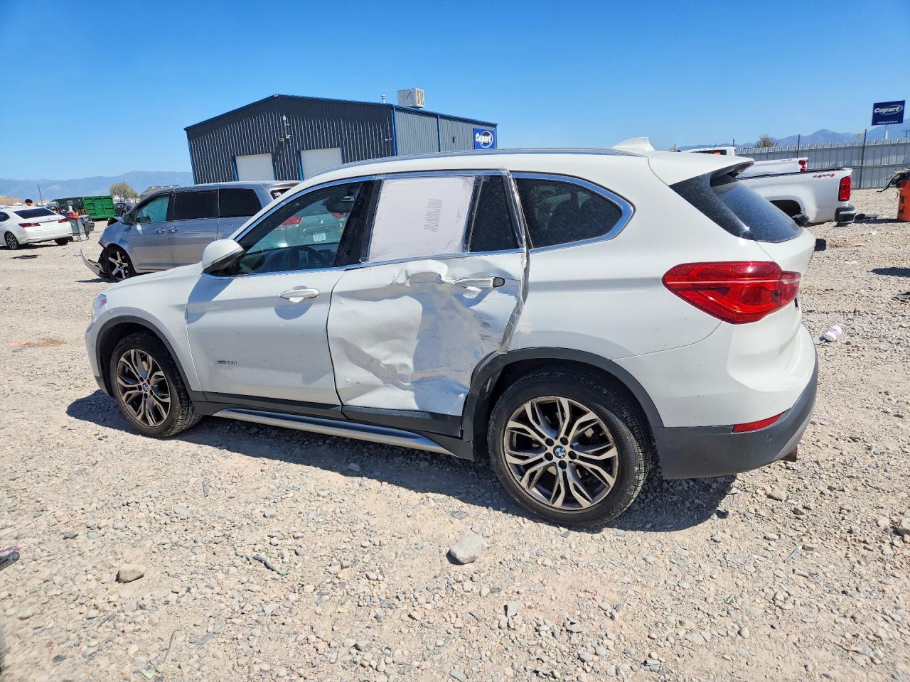 2016 BMW X1 xDrive28I - zdjęcie 2