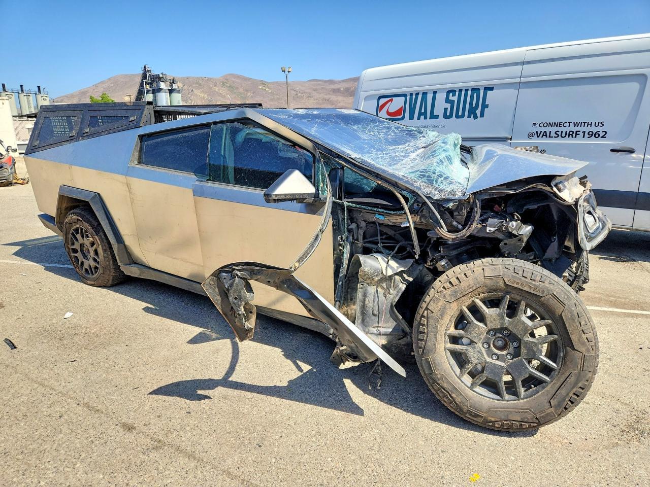 2024 Tesla Cybertruck - zdjęcie 4