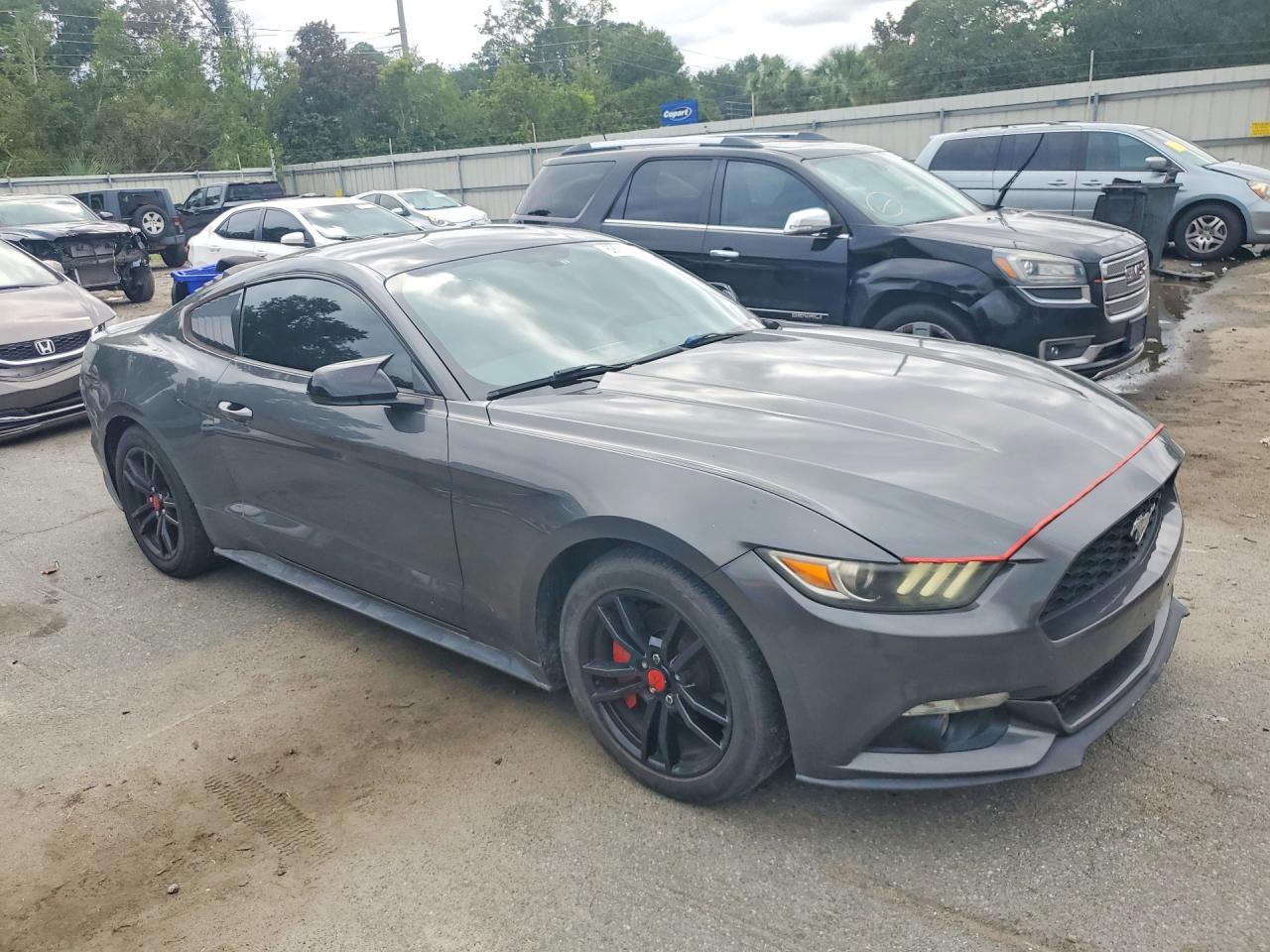 2016 Ford Mustang - zdjęcie 4