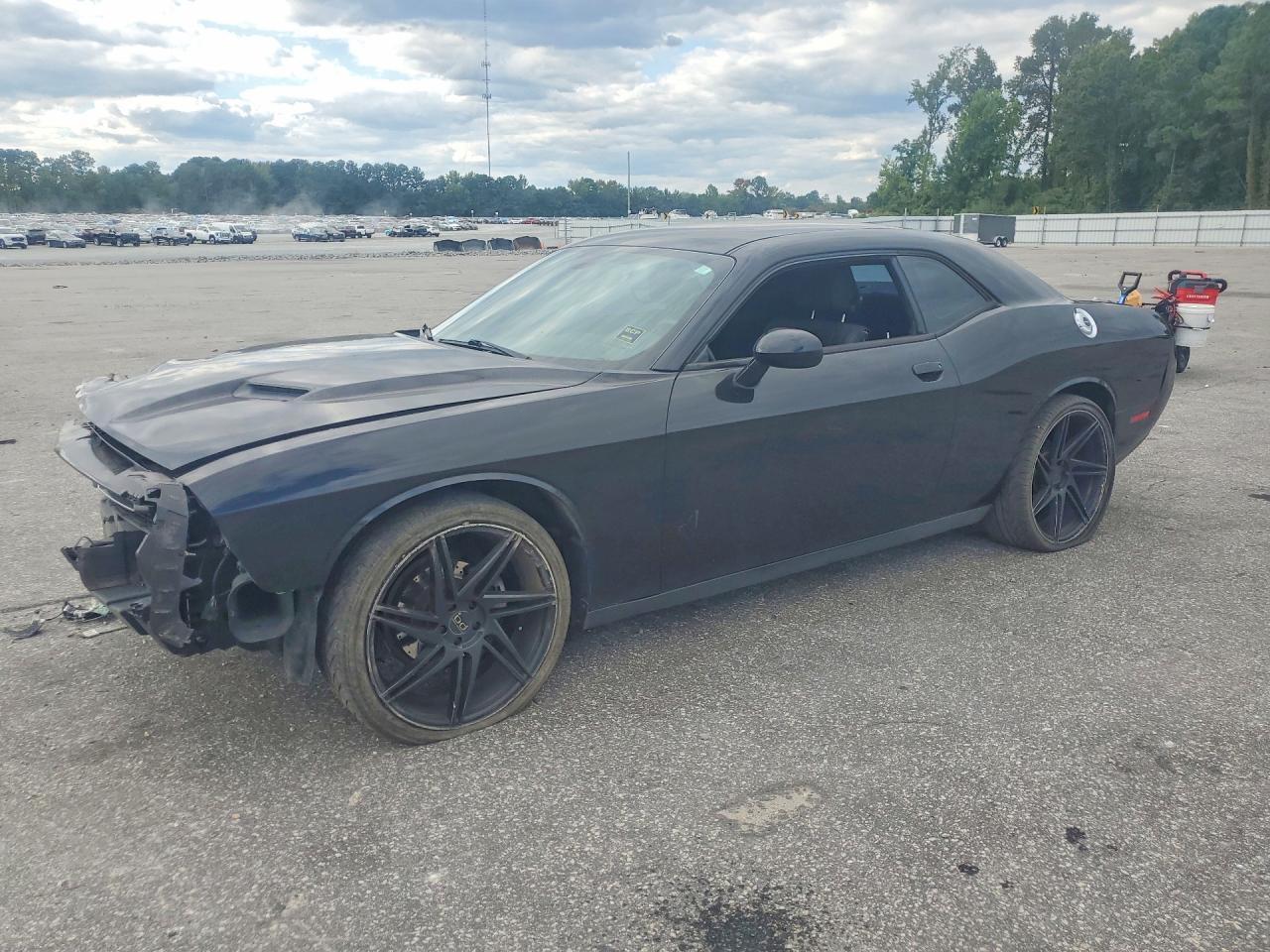 2015 Dodge Challenger Sxt - zdjęcie główne