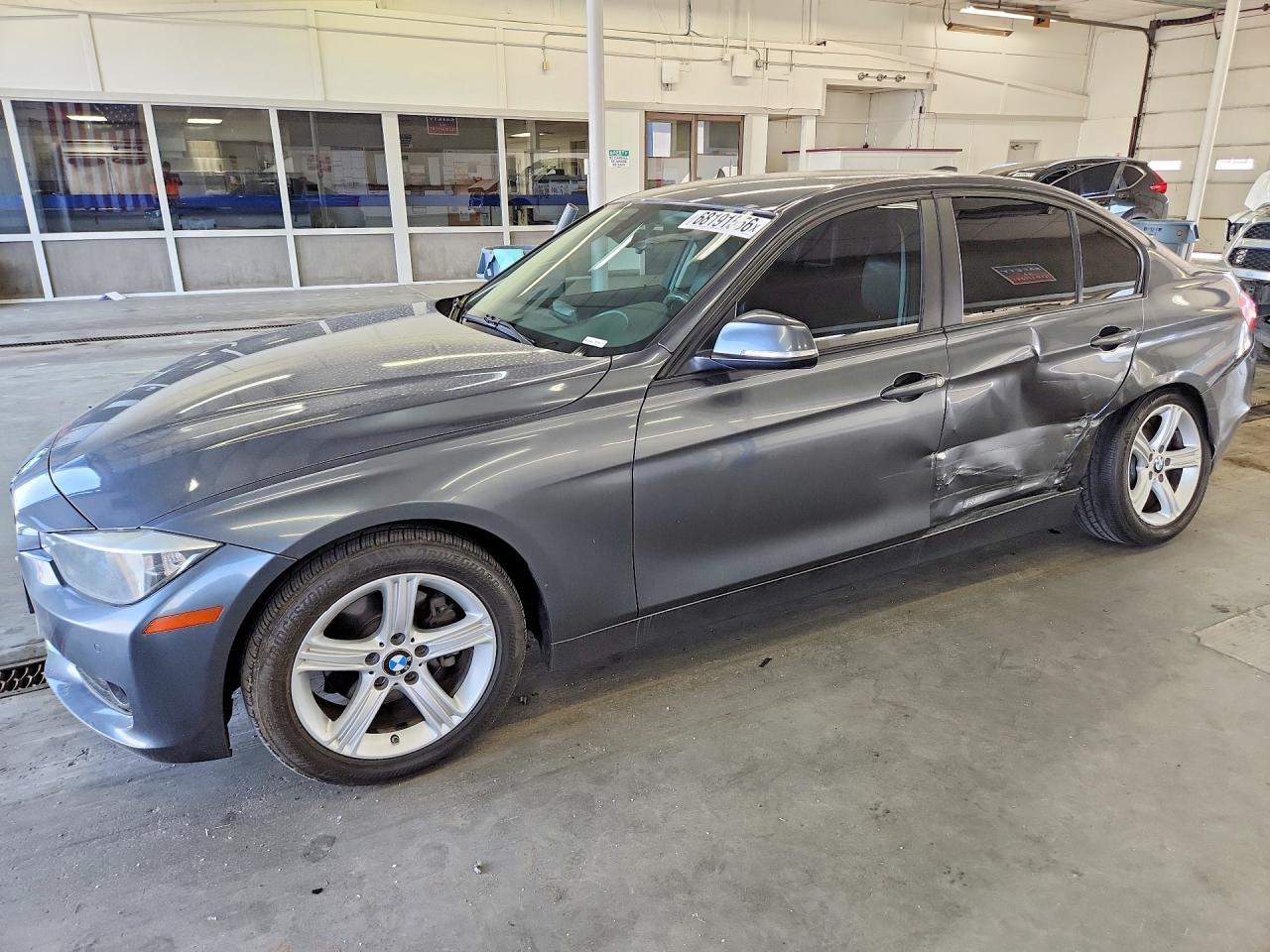 2015 BMW 320 I xDrive - zdjęcie główne