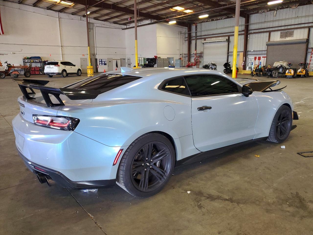 2018 Chevrolet Camaro Zl1 - zdjęcie 3