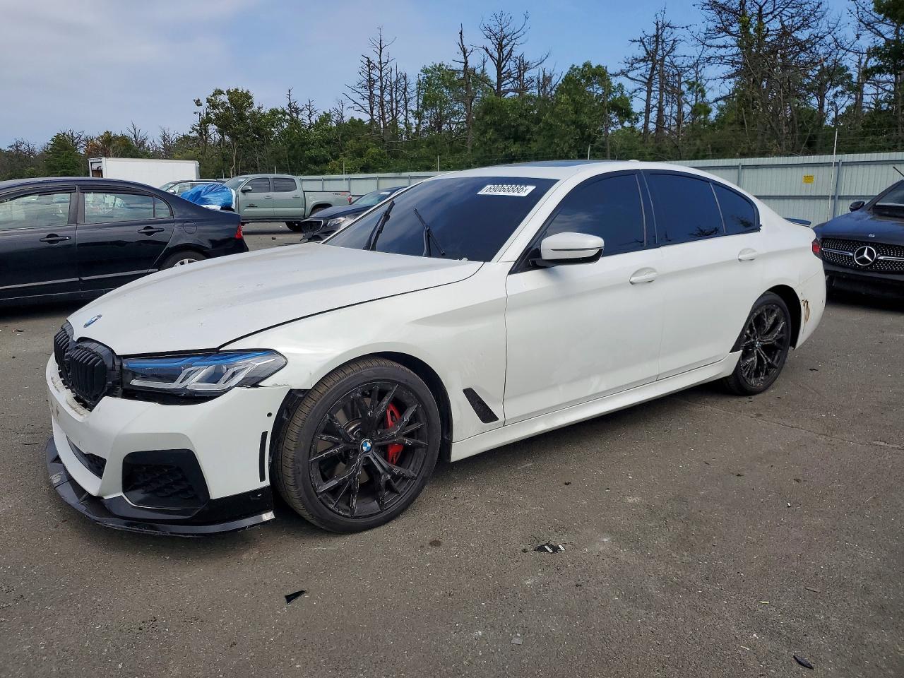 2023 BMW Seria 5 530i - zdjęcie główne