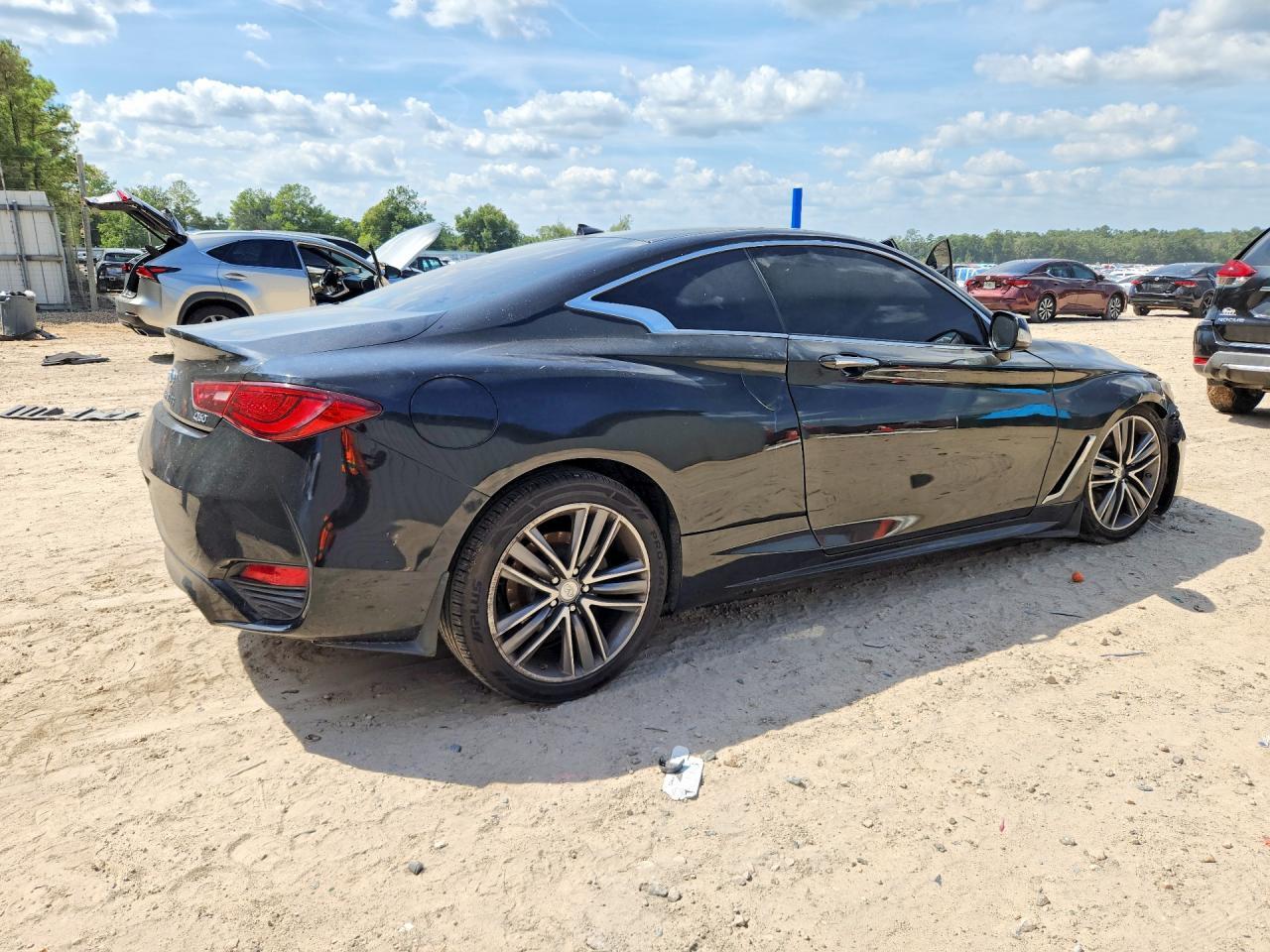 2017 Infiniti Q60 3.0T Premium - zdjęcie 3