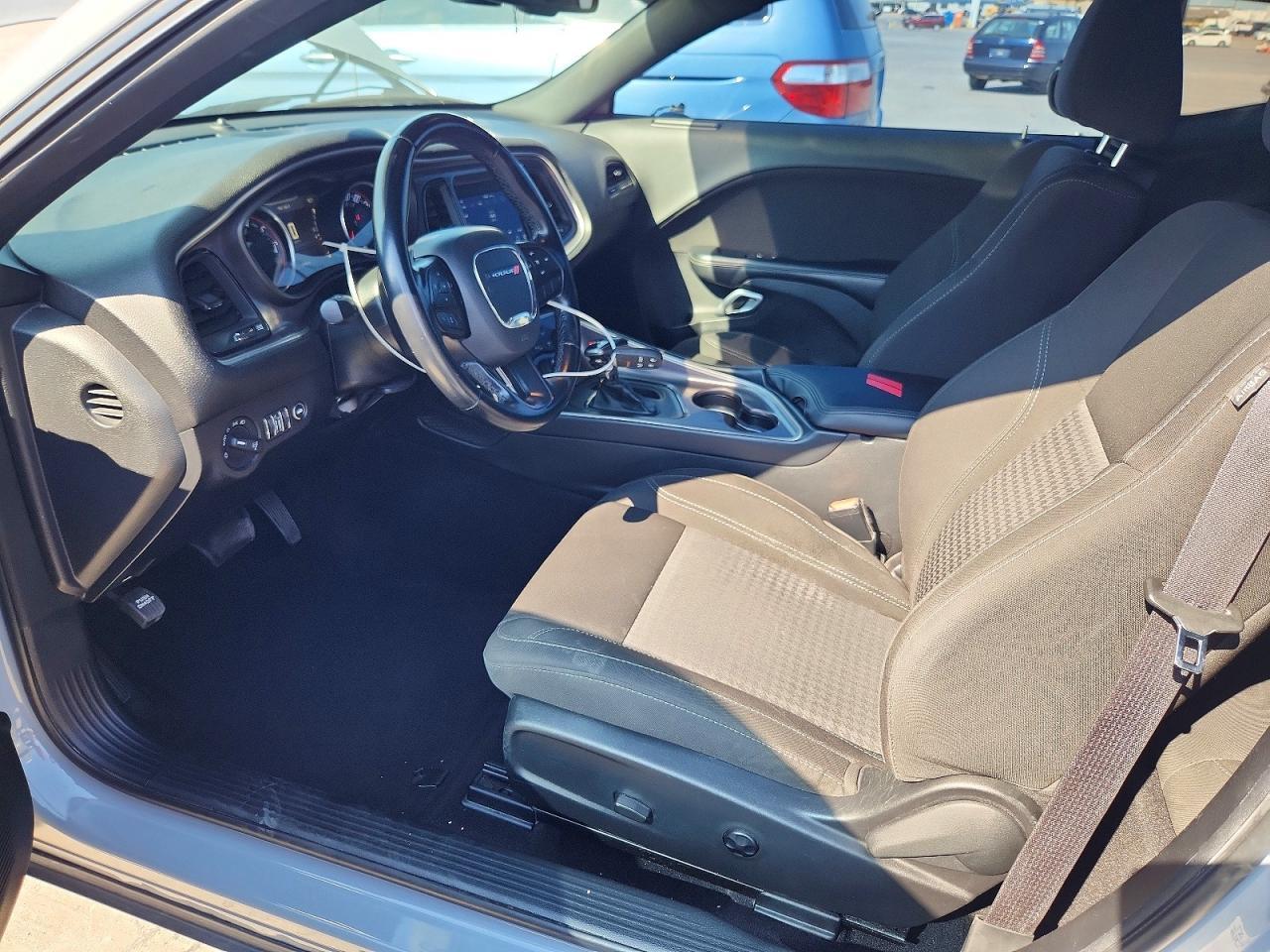 2021 Dodge Challenger Sxt - zdjęcie 7