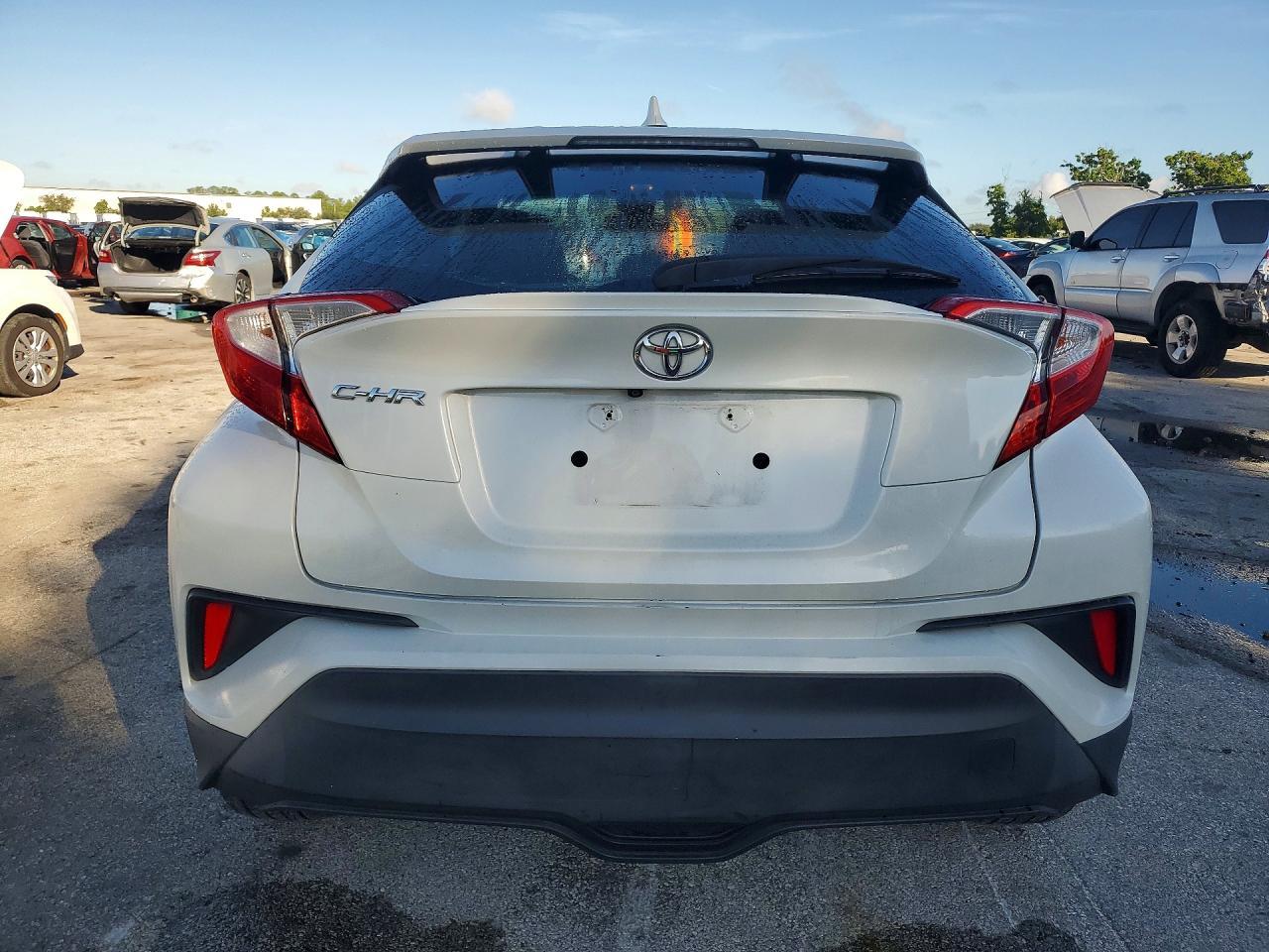 2018 Toyota C-Hr Xle - zdjęcie 6