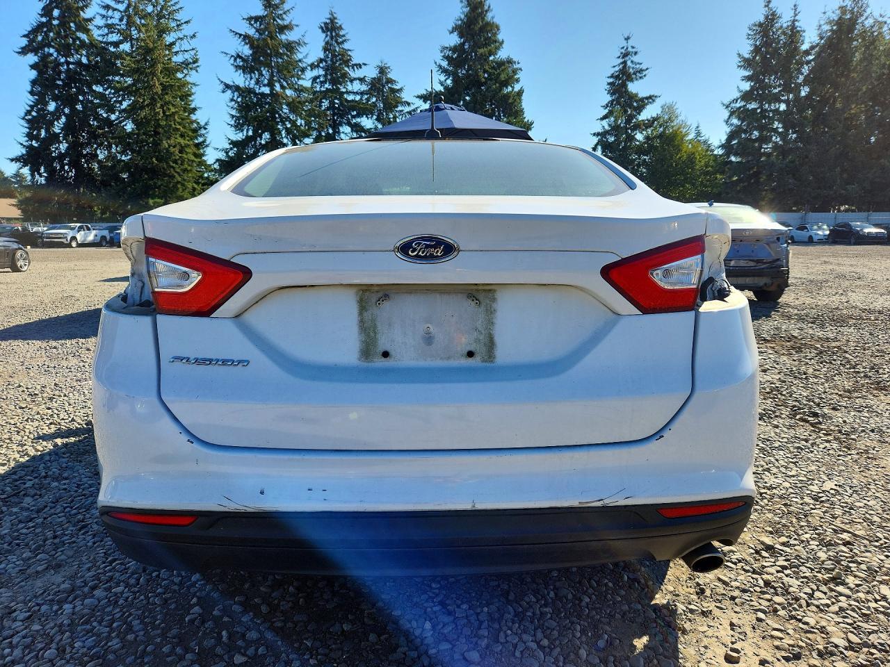 2014 Ford Fusion S - zdjęcie 6