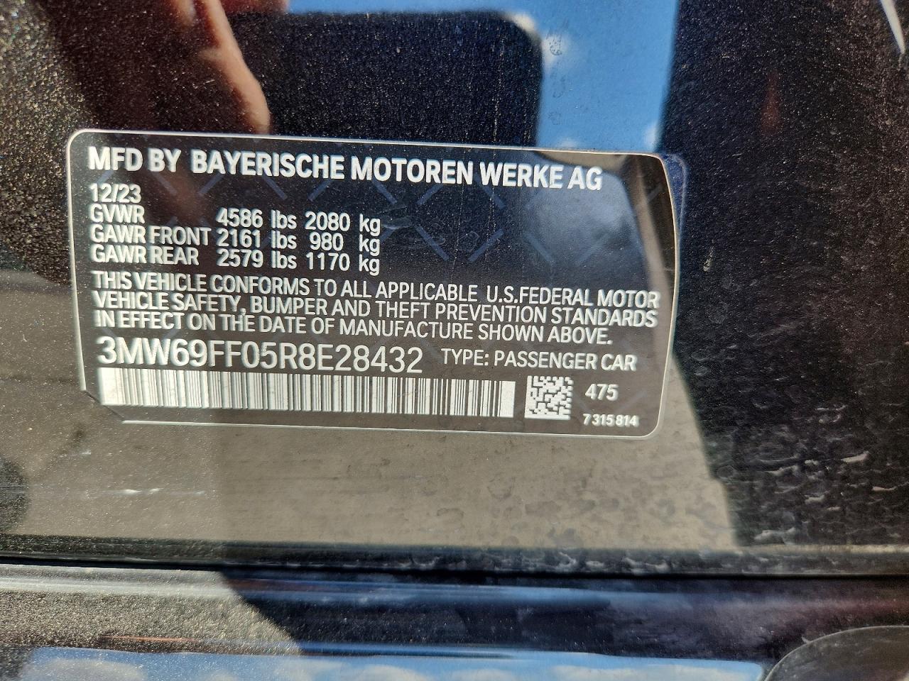 2024 BMW 330I - zdjęcie 12