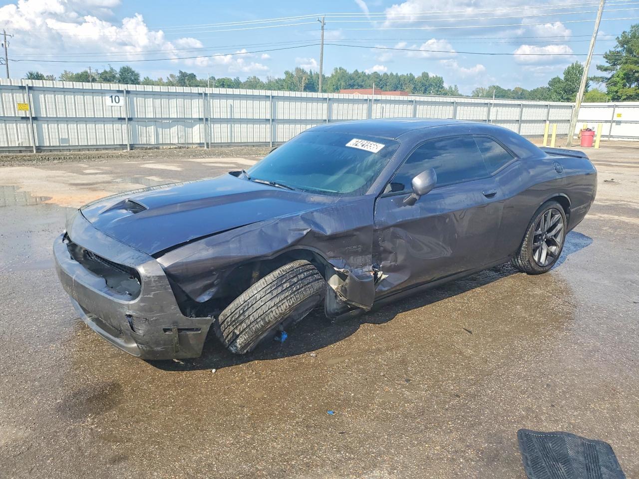 2021 Dodge Challenger R/T - zdjęcie główne