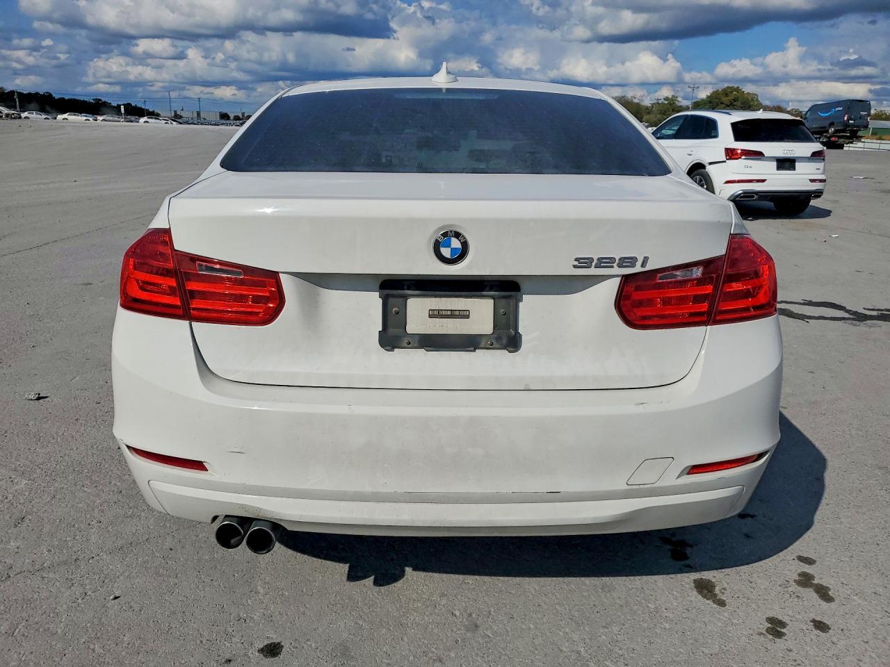 2013 BMW 328 I - zdjęcie 6
