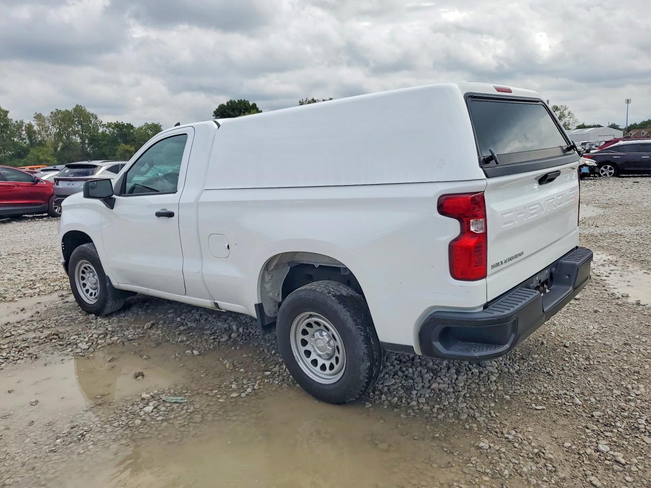 2023 Chevrolet Silverado C1500 - zdjęcie 2