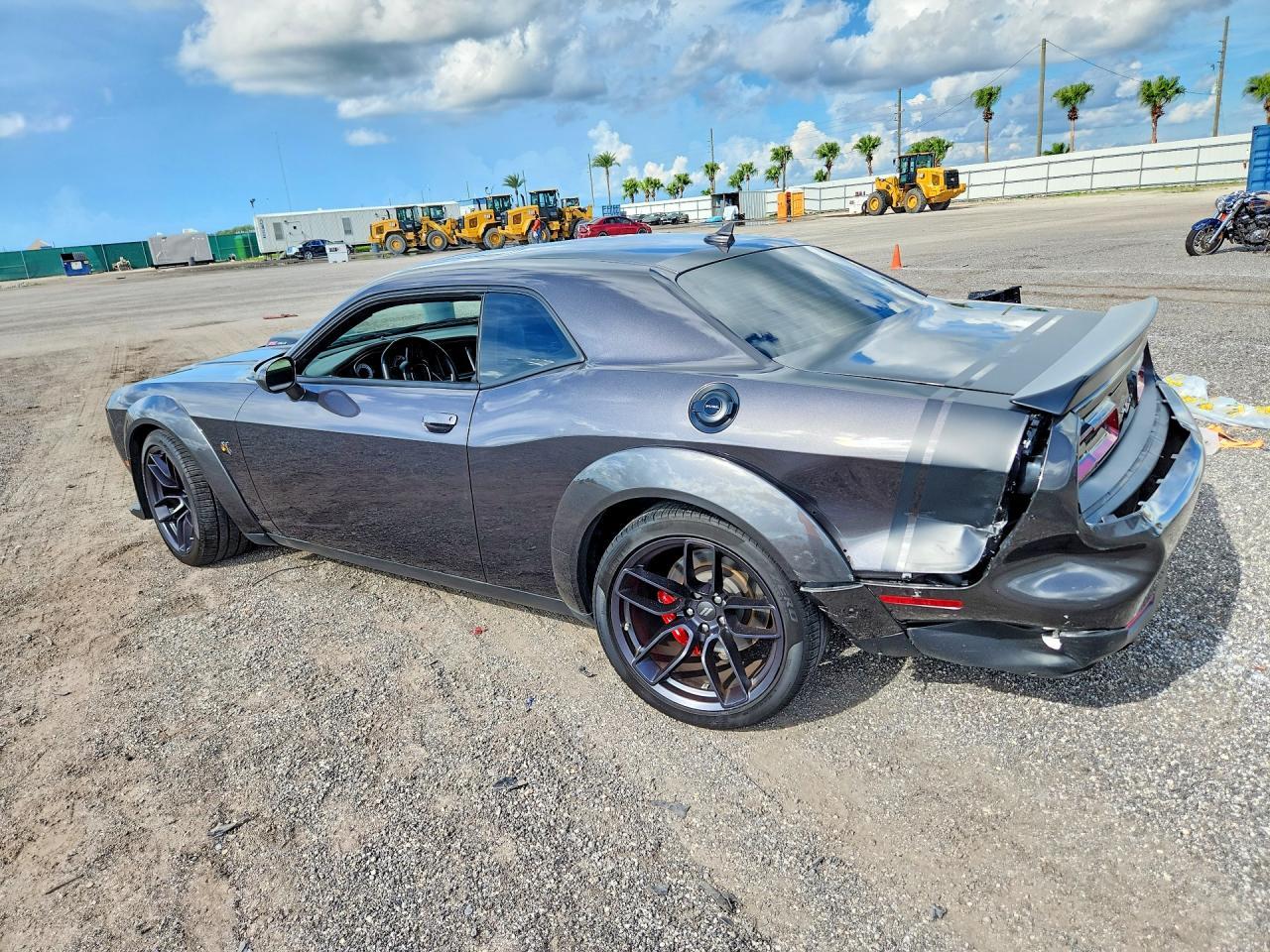 2021 Dodge Challenger R/T Scat Pack - zdjęcie 2