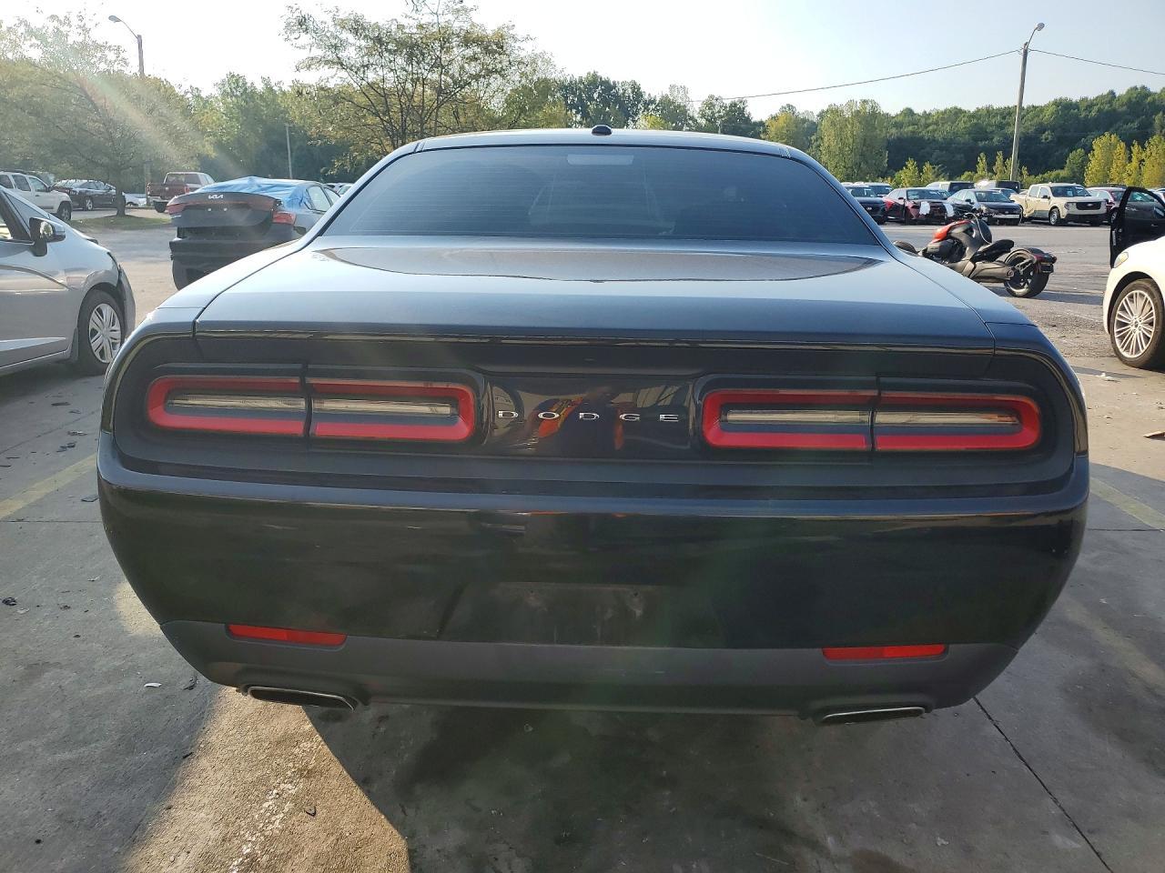 2016 Dodge Challenger Sxt - zdjęcie 6