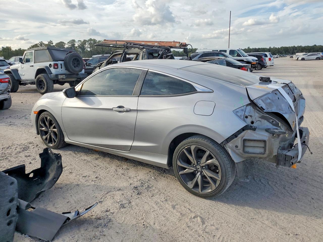 2019 Honda Civic Sport - zdjęcie 2