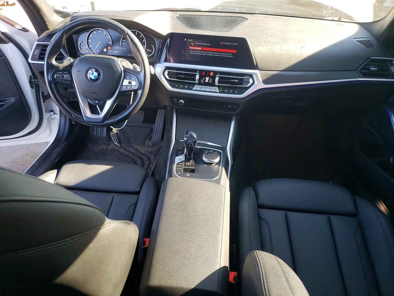 2020 BMW Seria 3 330i - zdjęcie 8