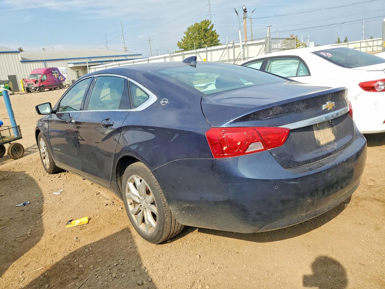 2017 Chevrolet Impala Lt - zdjęcie 2