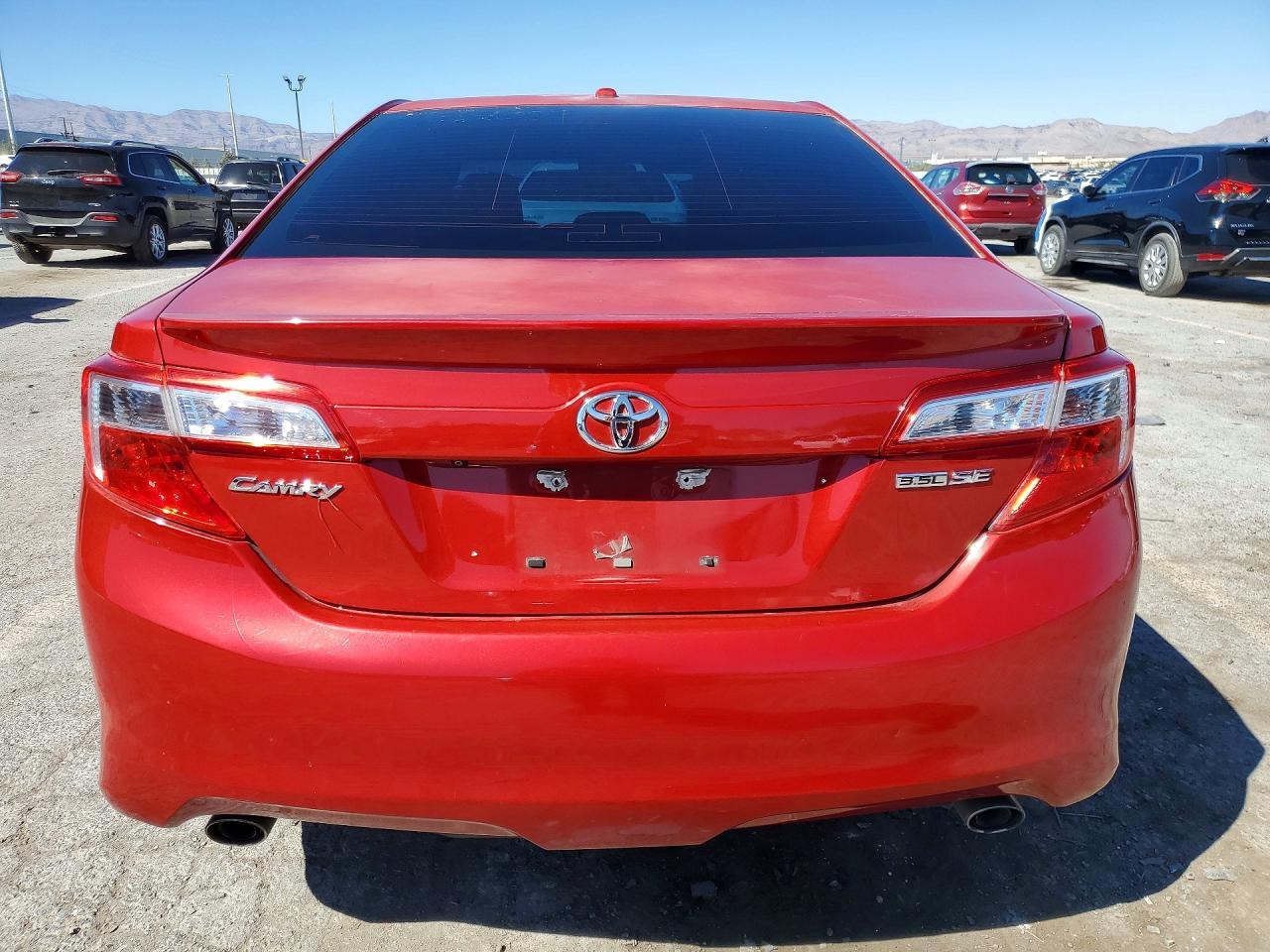 2018 Toyota Camry Se V6 - zdjęcie 6