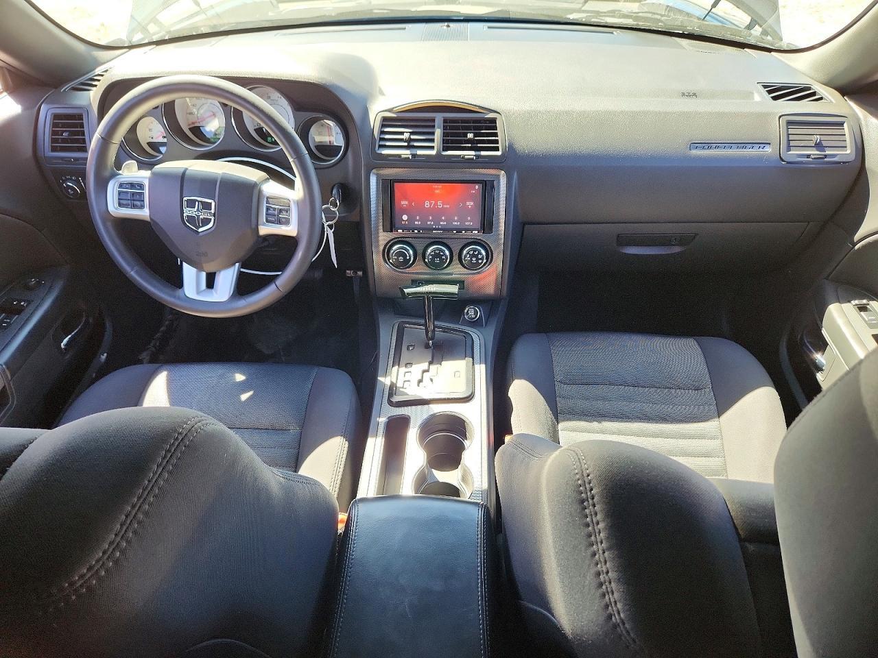2014 Dodge Challenger R/T - zdjęcie 8