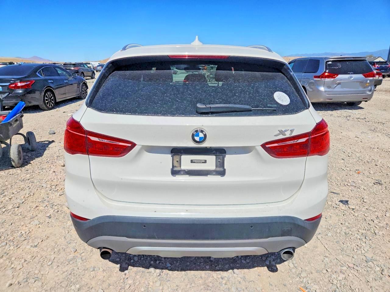 2016 BMW X1 xDrive28I - zdjęcie 6