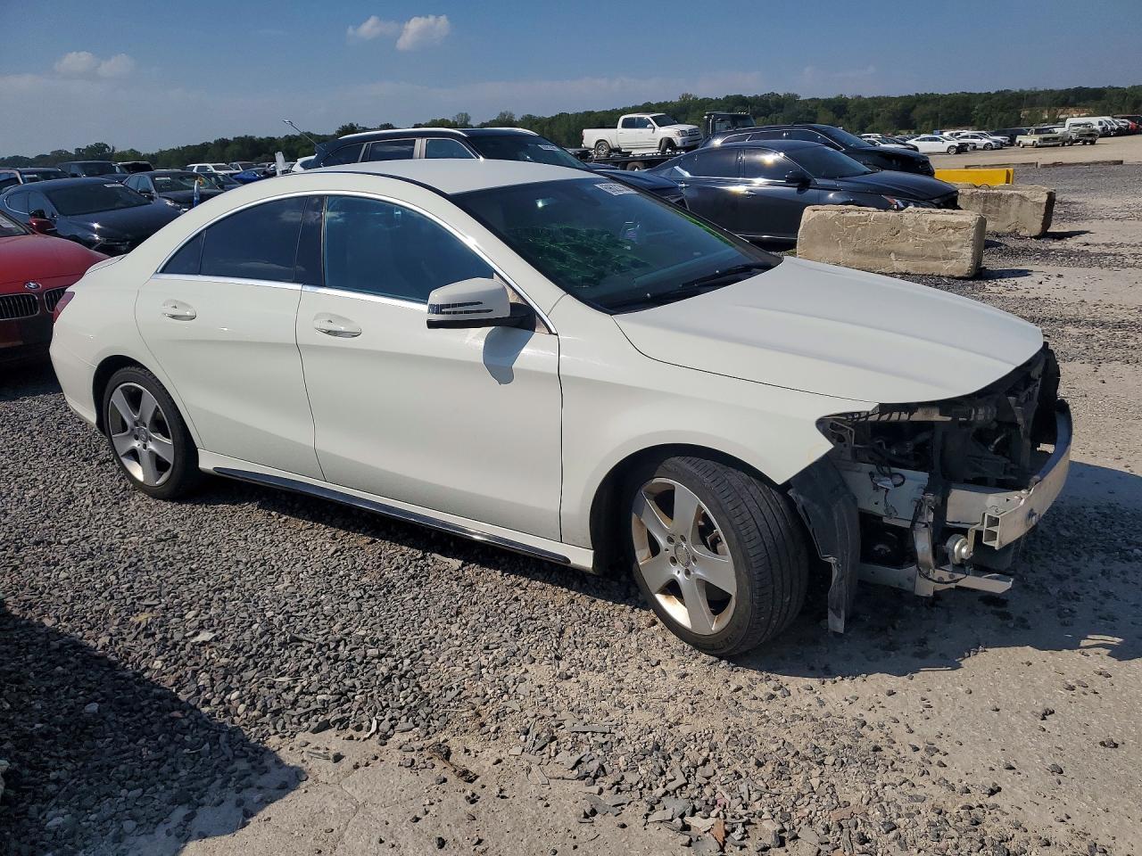 2017 Mercedes-Benz Cla 250 - zdjęcie 4