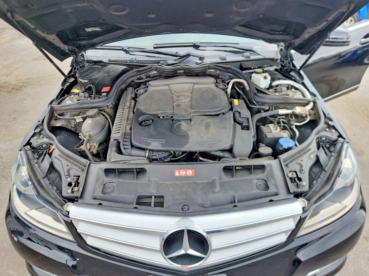 2013 Mercedes-Benz C 300 4Matic - zdjęcie 11